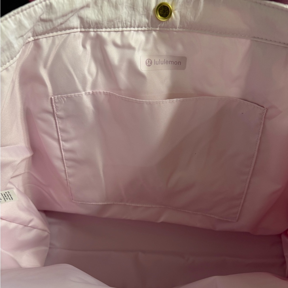 NWT Lululemon Daily Multi-Pocket Tote Bag 20L Blissful Pink/Pink Frosting - Picture 11 of 11